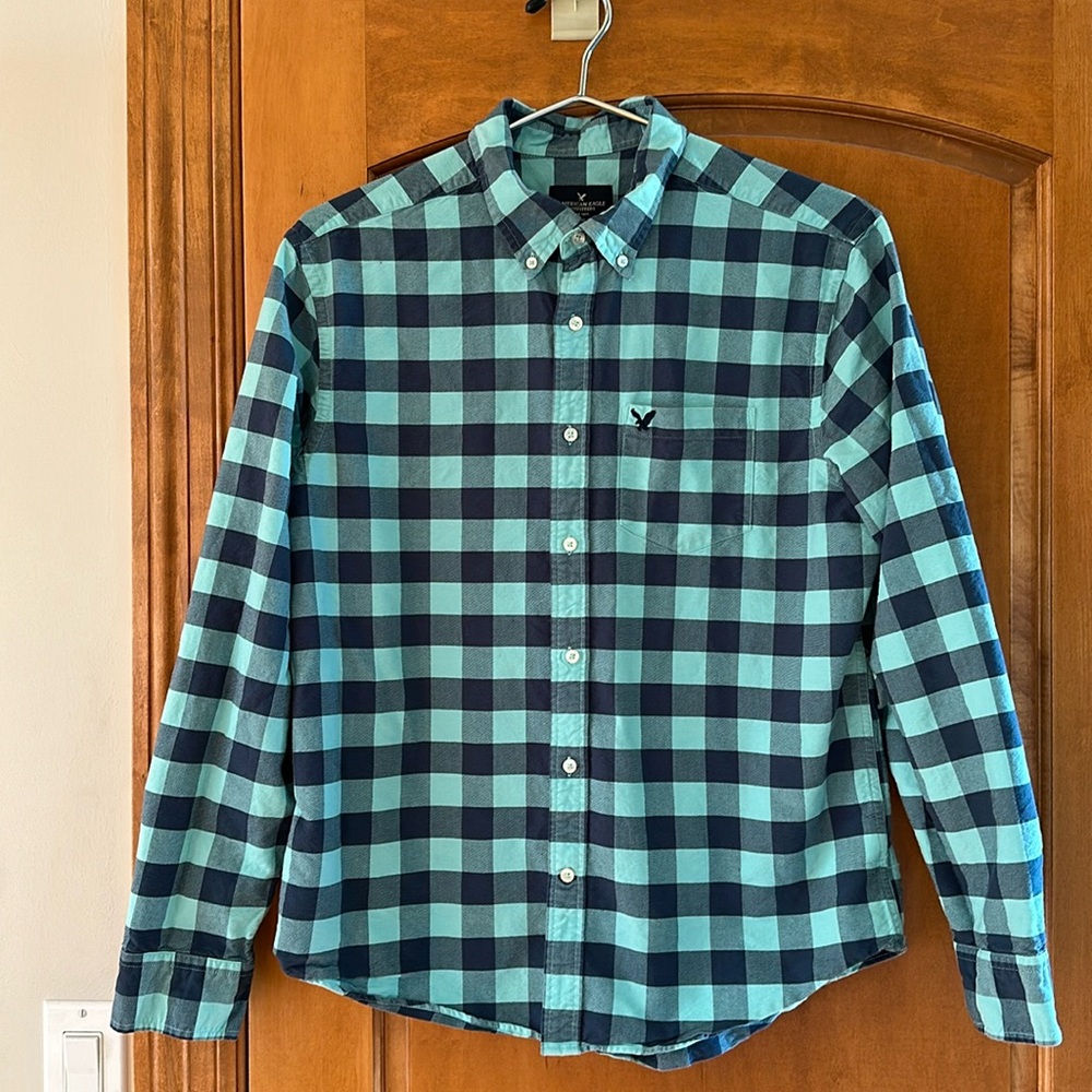 American Eagle Outfitters men’s Buffalo Check Navy Blue Button Up Large
